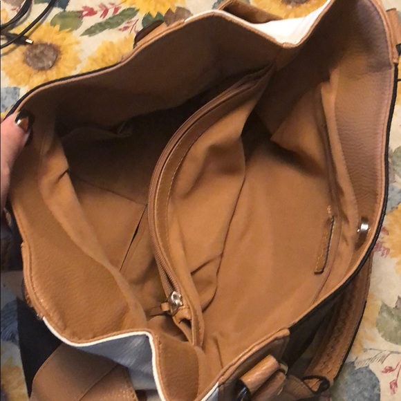 Purse - Picture 2 of 3